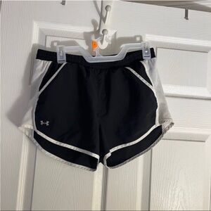 Woman’s under armour heat gear running shorts